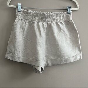 Reformation Mila linen shorts in oatmeal size medium